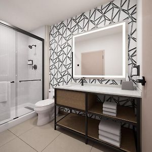 King Studio Suite City View